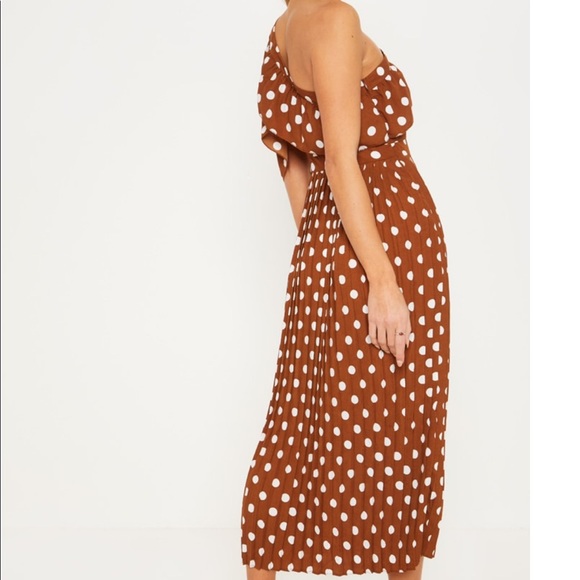Chocolate polka one shoulder ruffle pleated midi - Picture 4 of 7